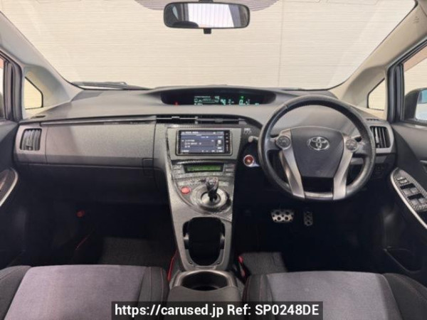 Used 2013 AT toyota prius ZVW30 Image[1]