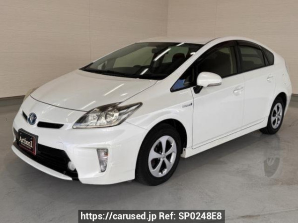 Used 2012 AT toyota prius ZVW30 Image[0]
