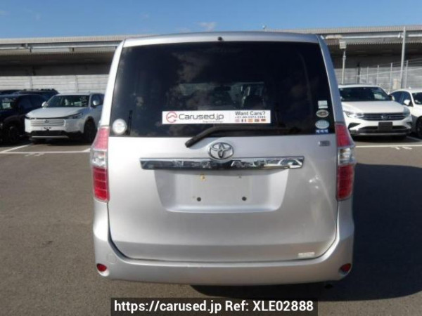 Used 2010 AT toyota noah ZRR70G Image[4]