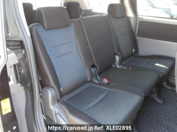 Used 2009 AT toyota voxy ZRR70W Image[11]