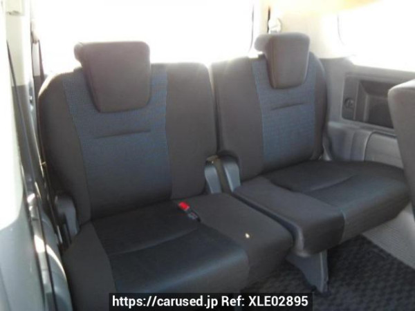Used 2009 AT toyota voxy ZRR70W Image[13]
