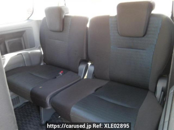 Used 2009 AT toyota voxy ZRR70W Image[14]