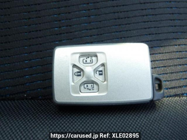 Used 2009 AT toyota voxy ZRR70W Image[45]