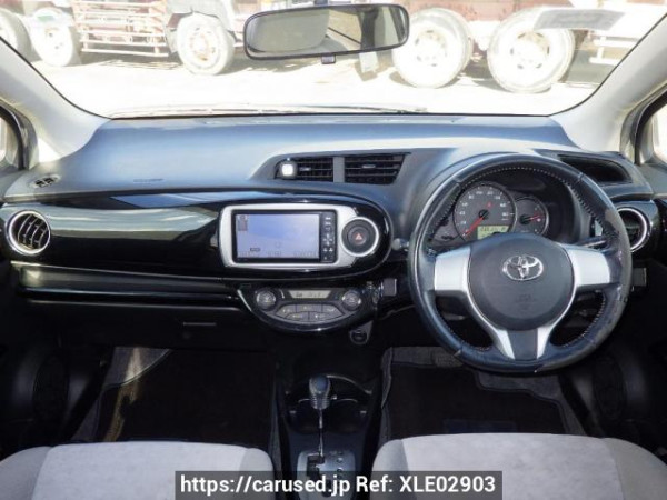 Used 2011 AT toyota vitz NSP130 Image[17]