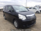 Toyota Noah ZRR70G
