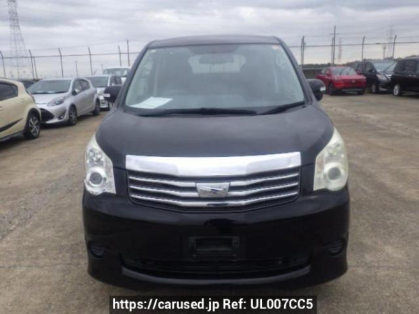 Used 2013 AT toyota noah ZRR70G Image[1]