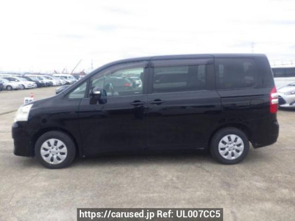 Used 2013 AT toyota noah ZRR70G Image[3]