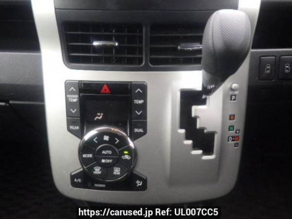 Used 2013 AT toyota noah ZRR70G Image[23]