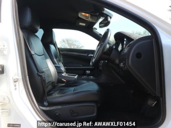 Used 2013 AT chrysler 300 LX36 Image[11]