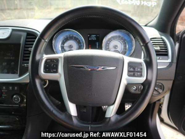 Used 2013 AT chrysler 300 LX36 Image[19]