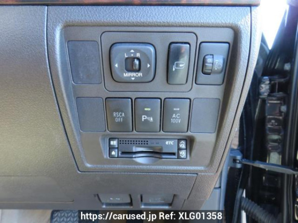 Used 2008 AT toyota land-cruiser UZJ200W Image[32]