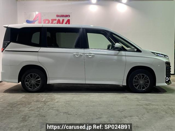 Used 2024 AT toyota voxy MZRA95W Image[1]
