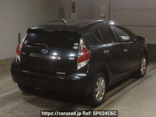 Used 2016 AT toyota aqua NHP10 Image[1]