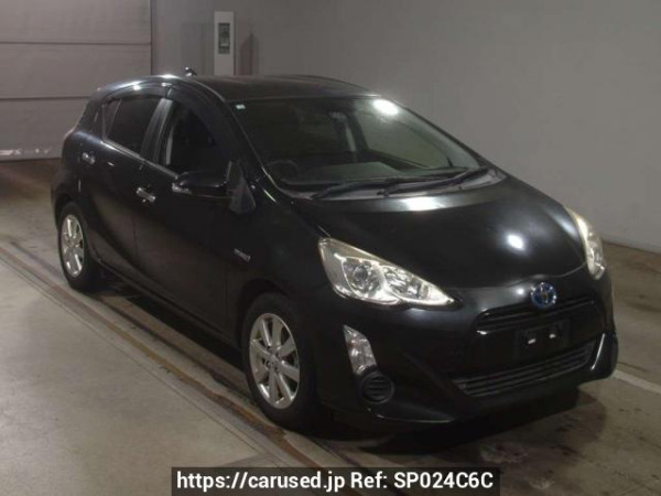 Used 2016 AT toyota aqua NHP10 Image[2]