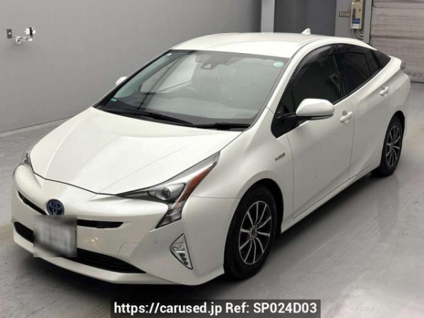 Used 2017 AT toyota prius ZVW50 Image[0]
