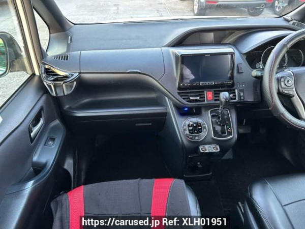 Used 2014 AT toyota noah ZRR80W Image[20]