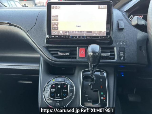 Used 2014 AT toyota noah ZRR80W Image[24]