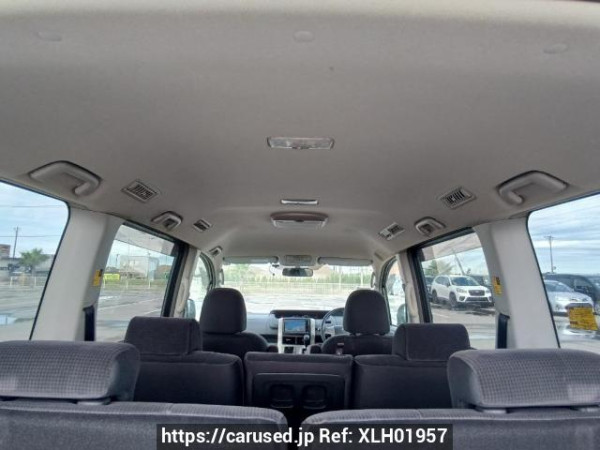 Used 2009 AT toyota noah ZRR70G Image[8]
