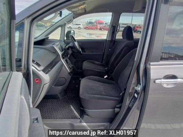 Used 2009 AT toyota noah ZRR70G Image[15]