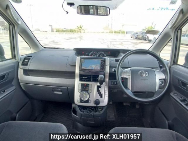 Used 2009 AT toyota noah ZRR70G Image[19]