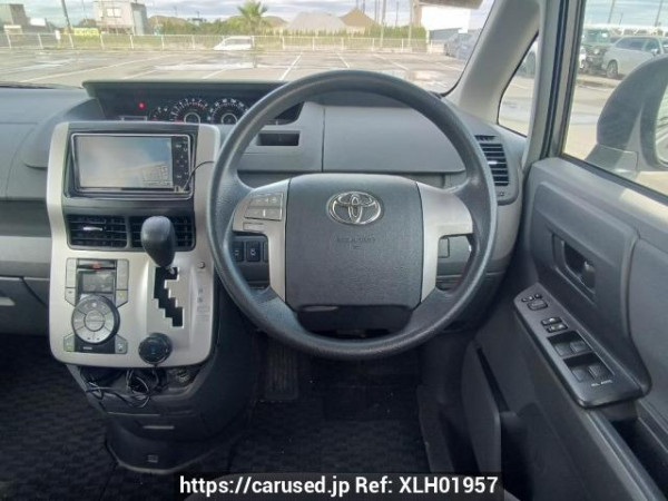 Used 2009 AT toyota noah ZRR70G Image[21]