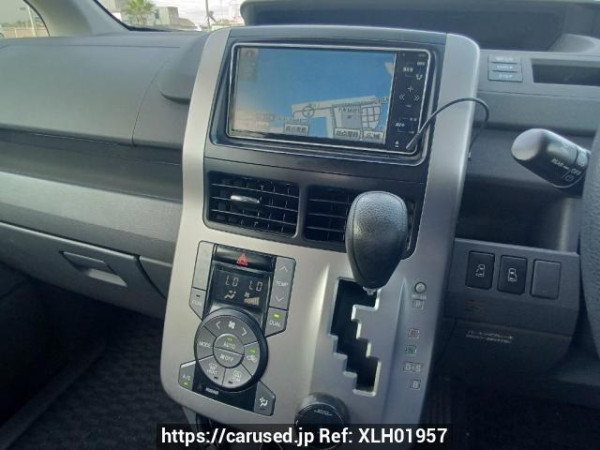 Used 2009 AT toyota noah ZRR70G Image[24]