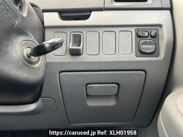 Used 2004 AT toyota noah AZR60G Image[28]