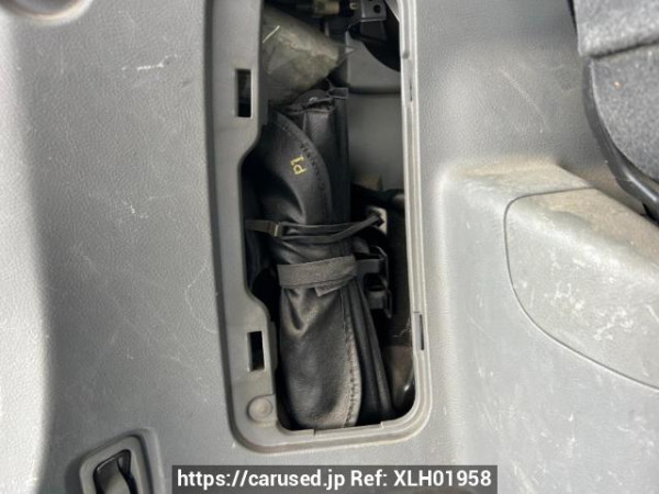 Used 2004 AT toyota noah AZR60G Image[45]
