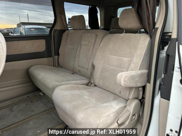 Used 2002 AT toyota alphard ANH10W Image[16]