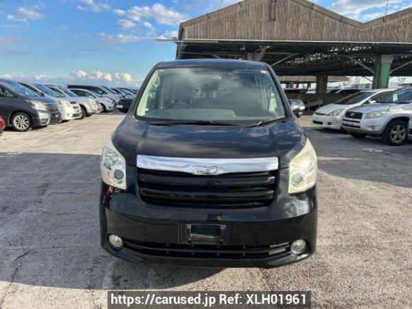 Used 2007 AT toyota noah ZRR70G Image[1]