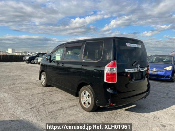 Used 2007 AT toyota noah ZRR70G Image[4]