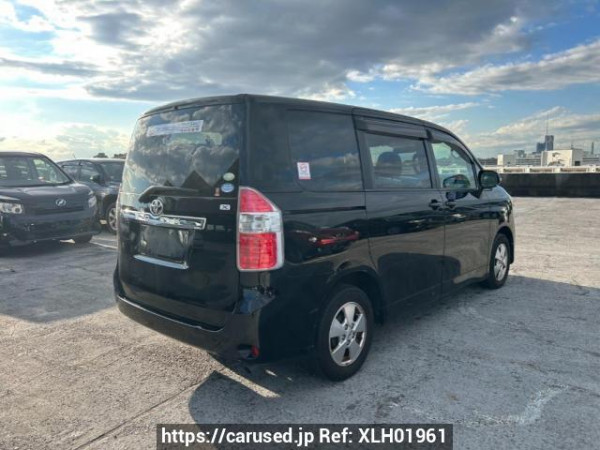 Used 2007 AT toyota noah ZRR70G Image[6]