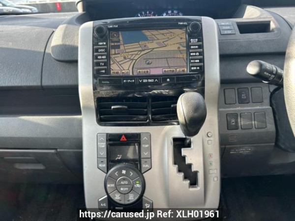 Used 2007 AT toyota noah ZRR70G Image[24]