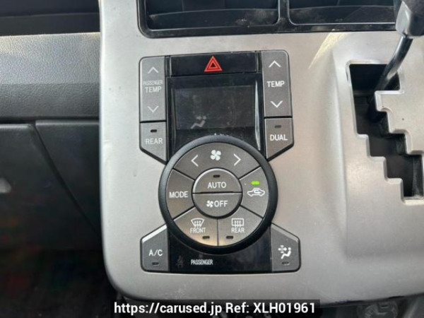 Used 2007 AT toyota noah ZRR70G Image[27]