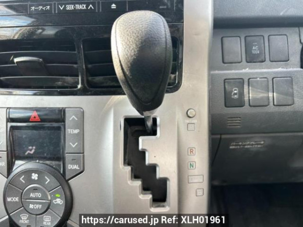 Used 2007 AT toyota noah ZRR70G Image[28]