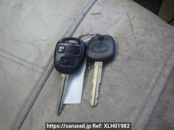 Used 2005 AT toyota alphard MNH10W Image[37]