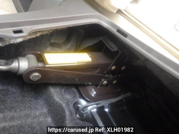 Used 2005 AT toyota alphard MNH10W Image[38]