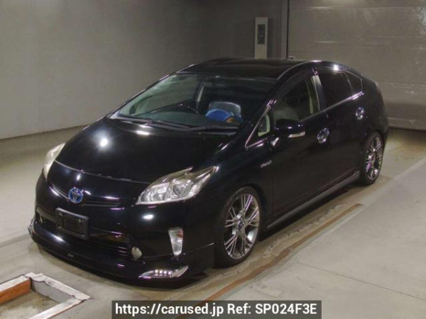 Used 2013 AT toyota prius ZVW30 Image[0]