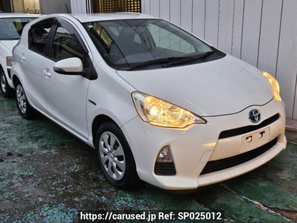 Used 2012 AT toyota aqua NHP10 Image[0]