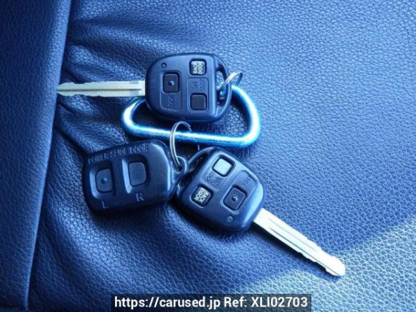 Used 2004 AT toyota alphard MNH10W Image[46]