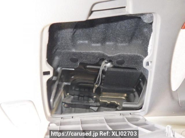 Used 2004 AT toyota alphard MNH10W Image[47]