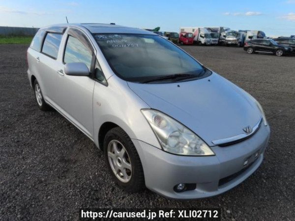 Used 2004 AT toyota wish ANE10G Image[0]