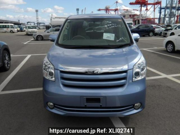 Used 2007 AT toyota noah ZRR70G Image[1]