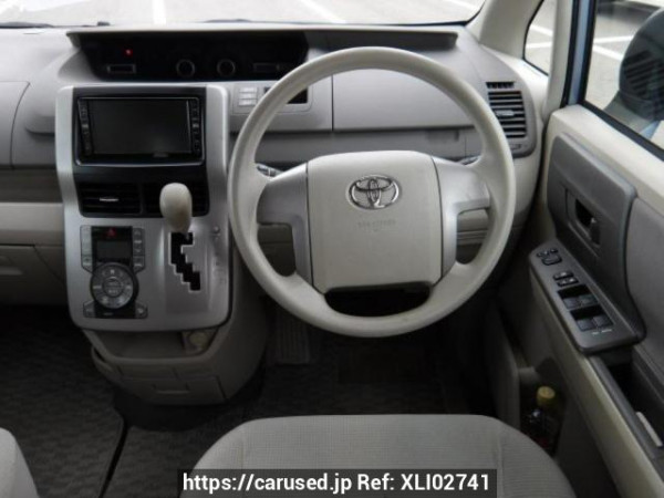 Used 2007 AT toyota noah ZRR70G Image[18]