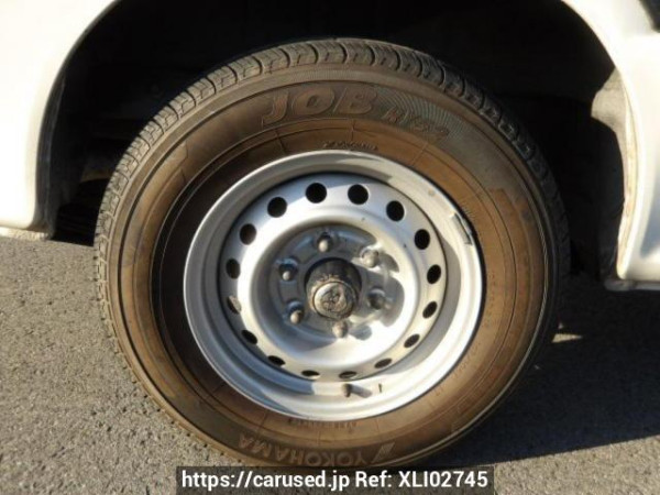 Used 2004 MT toyota regiusace-van TRH112V Image[22]