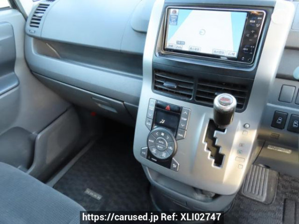 Used 2010 AT toyota noah ZRR70G Image[27]