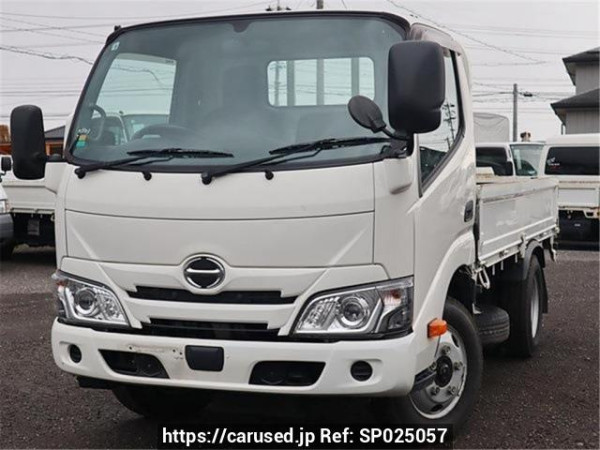 Used 2020 MT hino dutro XZU605M Image[0]