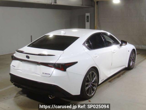 Used 2021 AT lexus is AVE30 Image[1]