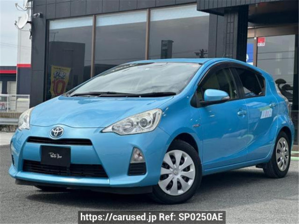 Used 2014 AT toyota aqua NHP10 Image[1]