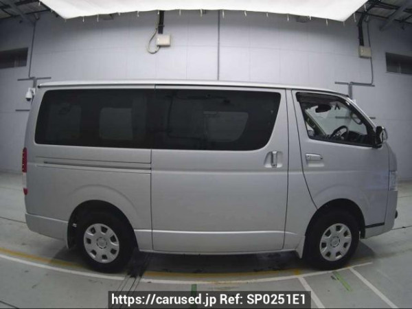 Used 2018 AT toyota regiusace-van GDH206V Image[2]